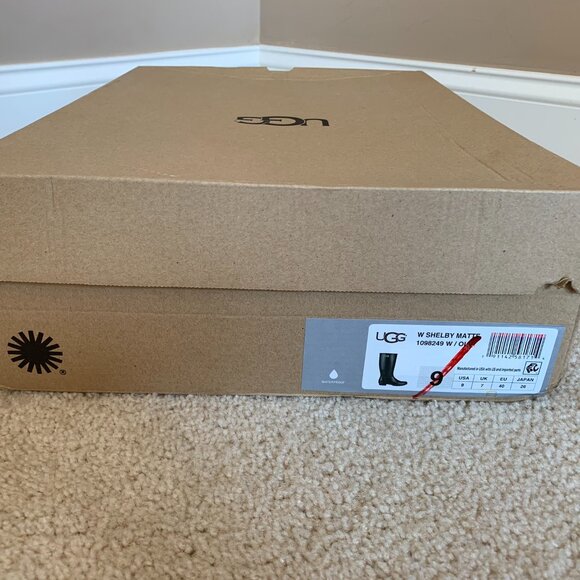 UGG Women's Shelby Matte Rain Boots, Olive Green, Size 9 Tall Rubber NIB - Picture 8 of 8